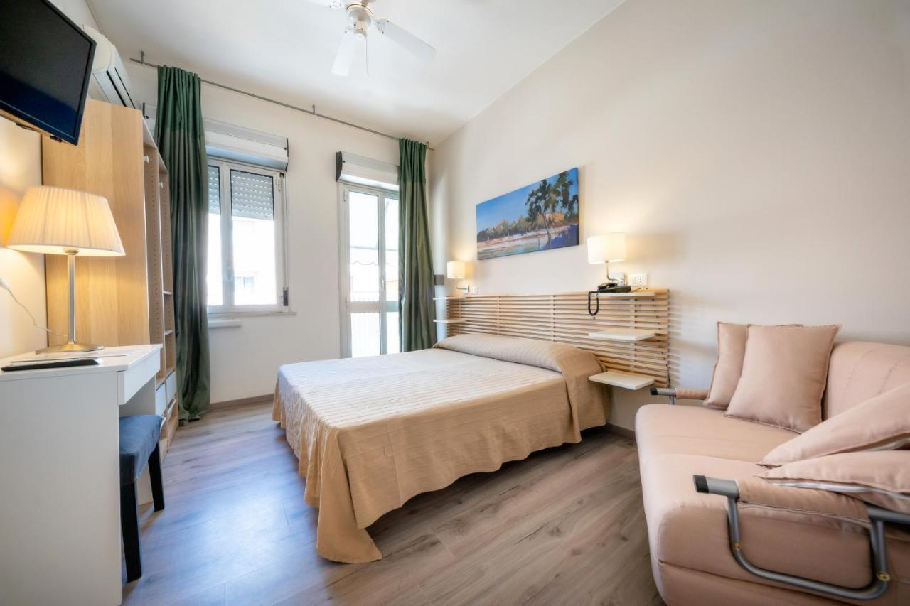 Hotel Firenze Caorle Exterior foto